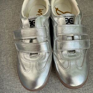 Sam Edelman Talia Gum Sole Metallic Leather Silver sneakers